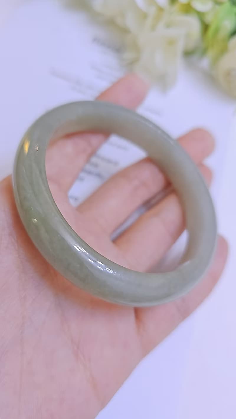 |招財飄金絲綠|A貨翡翠細糯湖水綠飄陽綠花半山水手鐲#58/19