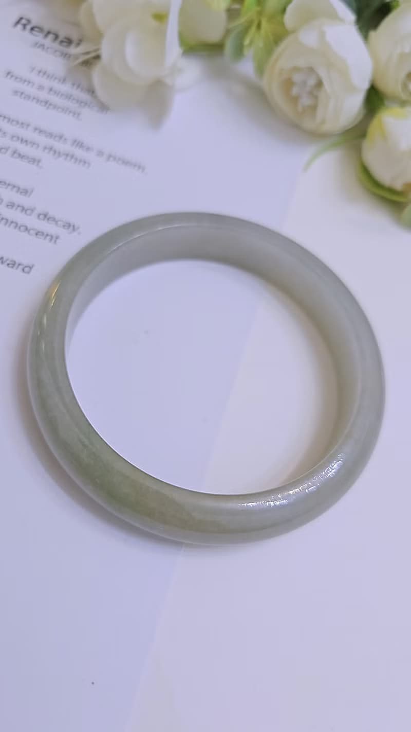 |招財飄金絲綠|A貨翡翠細糯湖水綠飄陽綠花半山水手鐲#58/19