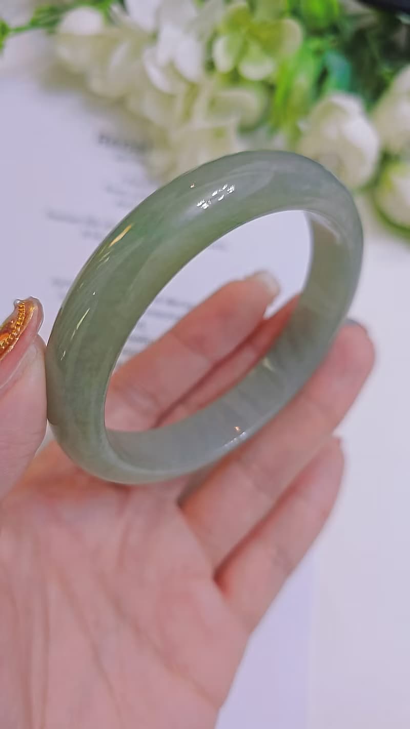 |招財飄金絲綠|A貨翡翠細糯湖水綠飄陽綠花半山水手鐲#58/19