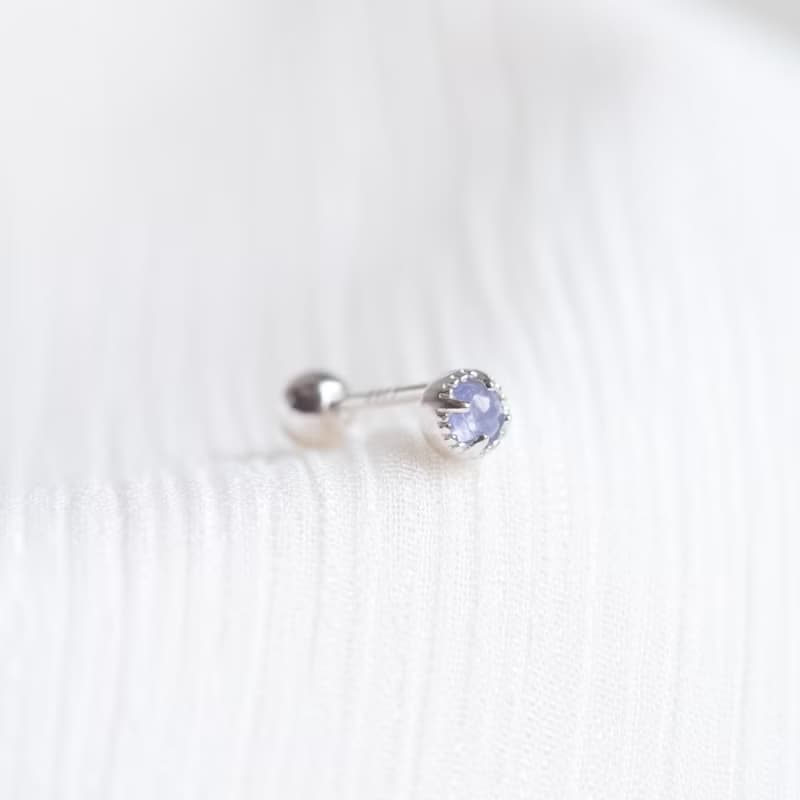 丹泉石925純銀蛋糕爪鑲轉珠耳環