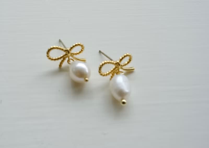 黃銅鍍18K金蝴蝶結 淡水珍珠 抗敏耳環 醫療級鋼 耳夾 情人節禮物