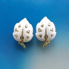 Vintage Jewelry 西洋古董飾品 SARAH COV White Velvet 夾式耳環