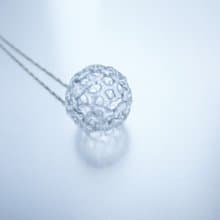 Dentelle sphere Necklace