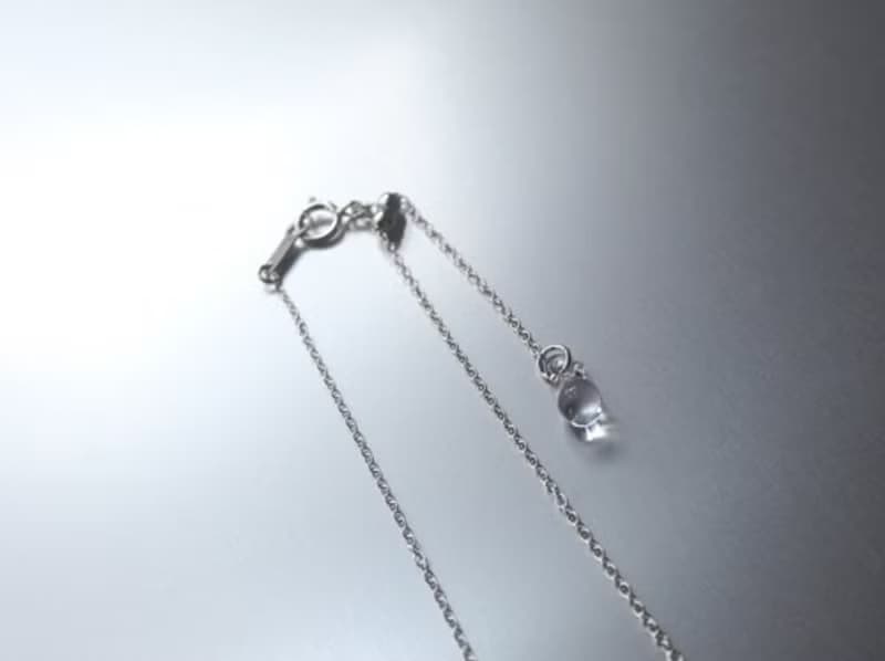 Dentelle sphere Necklace