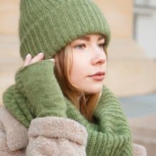 Mohair silk hat and snood. Green knitted hat scarf