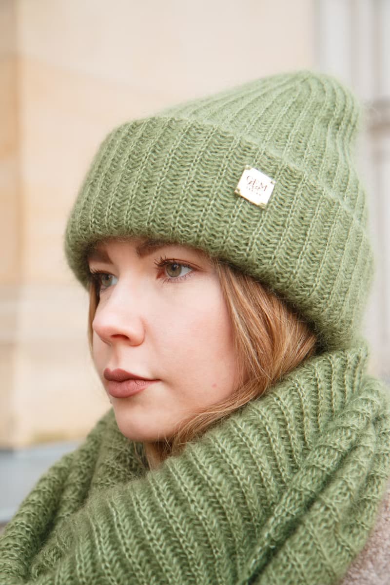 Mohair silk hat and snood. Green knitted hat scarf