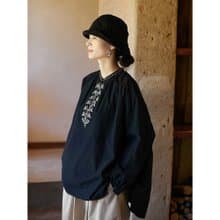 黑色棉中式小立領復古繡花女襯衫
