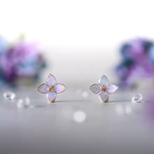 しっとり紫陽花の一輪ピアス　イヤリング