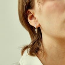 BB KEY EARRINGS