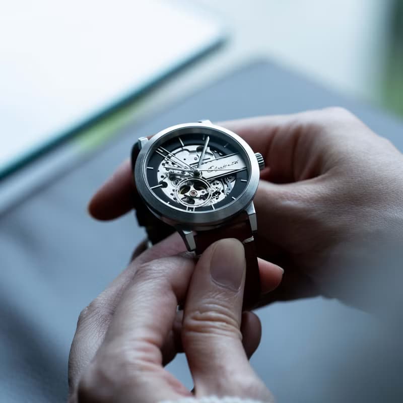EONIQ 個性化機械錶- 情侶及閨蜜禮物. 人手裝篏. 免費刻字 38mm
