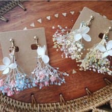 紫陽花とかすみ草のブーケピアス/イヤリング