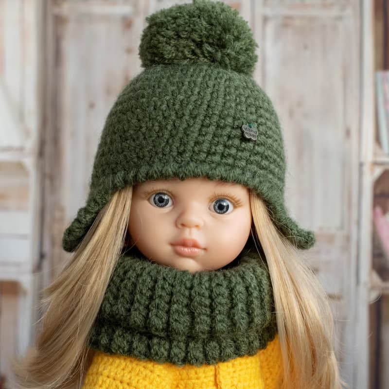 Green crocheted hat with pompom and snood for doll Paola Reina, winter hat, 针织帽