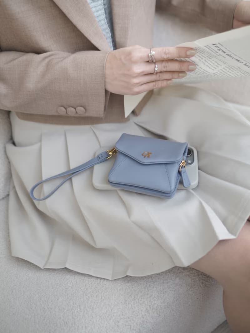 Melo (Powder Blue) : Short wallet, Cow Leather wallet, Soft cowhide, mini purse