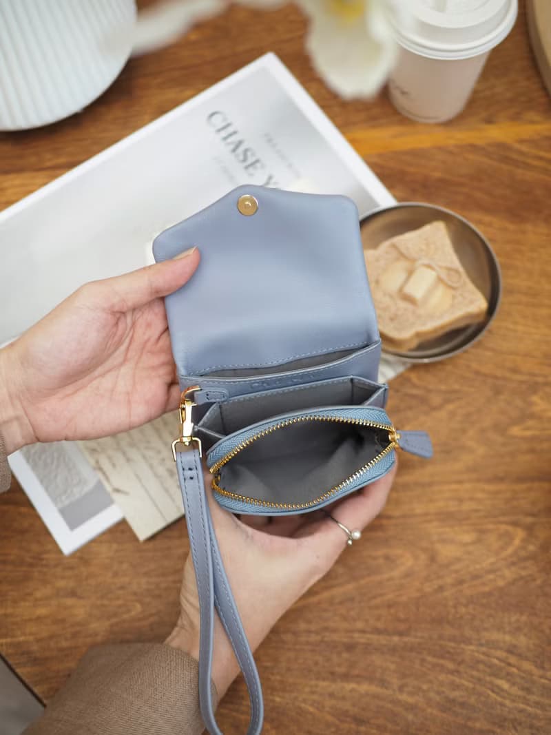 Melo (Powder Blue) : Short wallet, Cow Leather wallet, Soft cowhide, mini purse