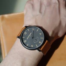 快速出貨 || Hush Puppies  簡約小秒休閒男錶(HP3908)-棕灰