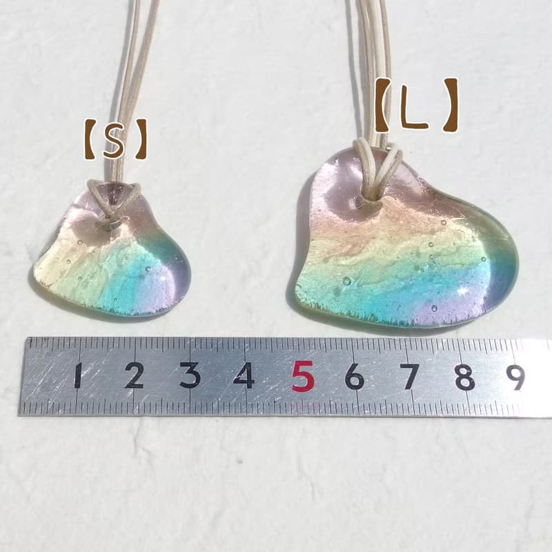 【Rainbow】【大きさ選べます】ガラスの雫(はーと【夢色】)ネックレス【受注制作】