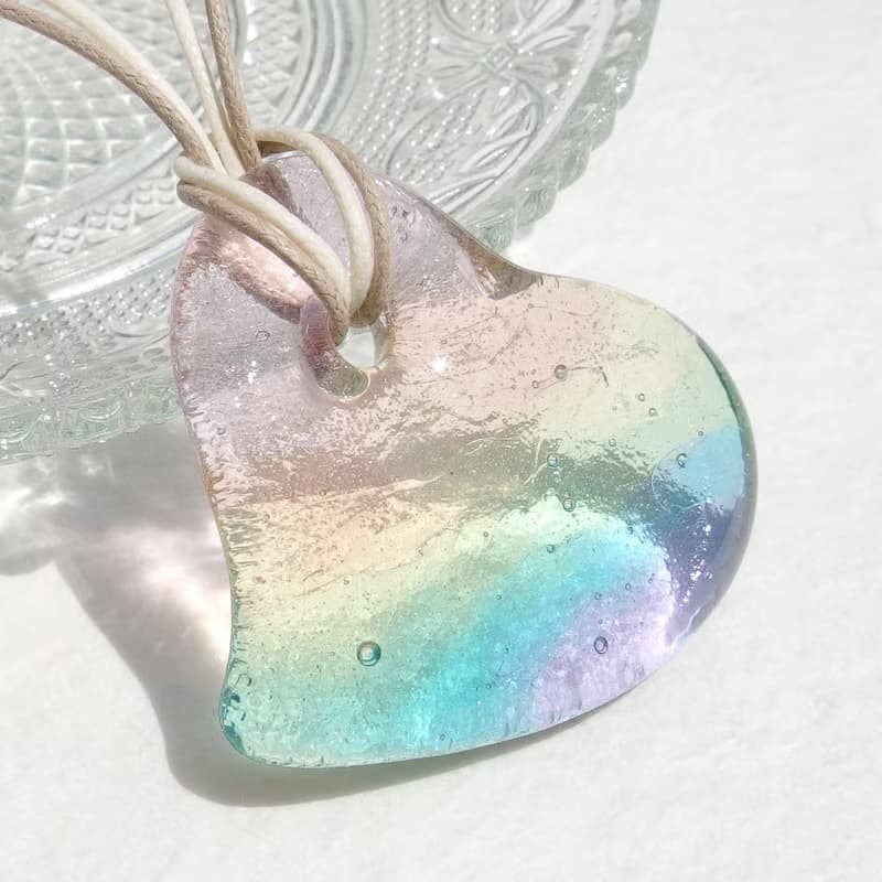 【Rainbow】【大きさ選べます】ガラスの雫(はーと【夢色】)ネックレス【受注制作】