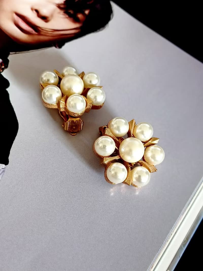 vintage jewelry  典雅珍珠滿綴花朵 夾式耳環