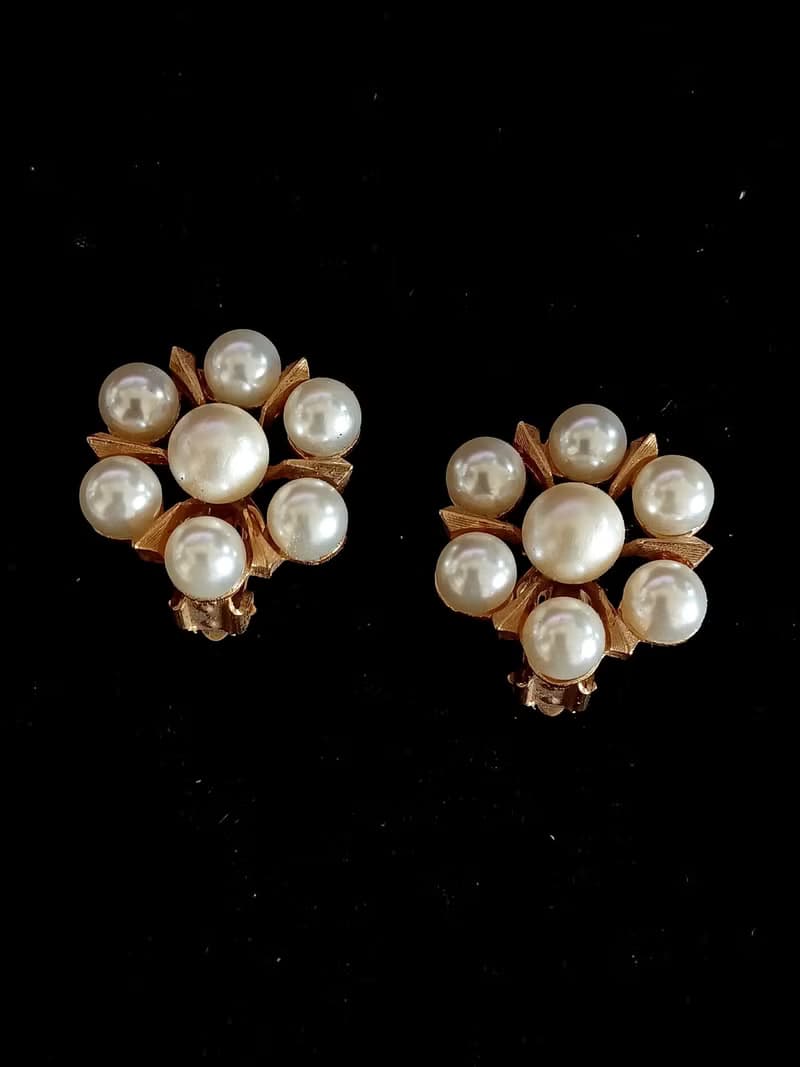 vintage jewelry  典雅珍珠滿綴花朵 夾式耳環