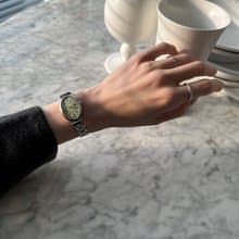 【Ven & Qu】Dome 銀鼠綠手錶 – 21×31 mm 不鏽鋼錶殼