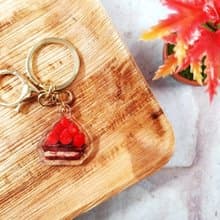 草莓巧克力蛋糕-透明雙層壓克力吊飾 鑰匙圈