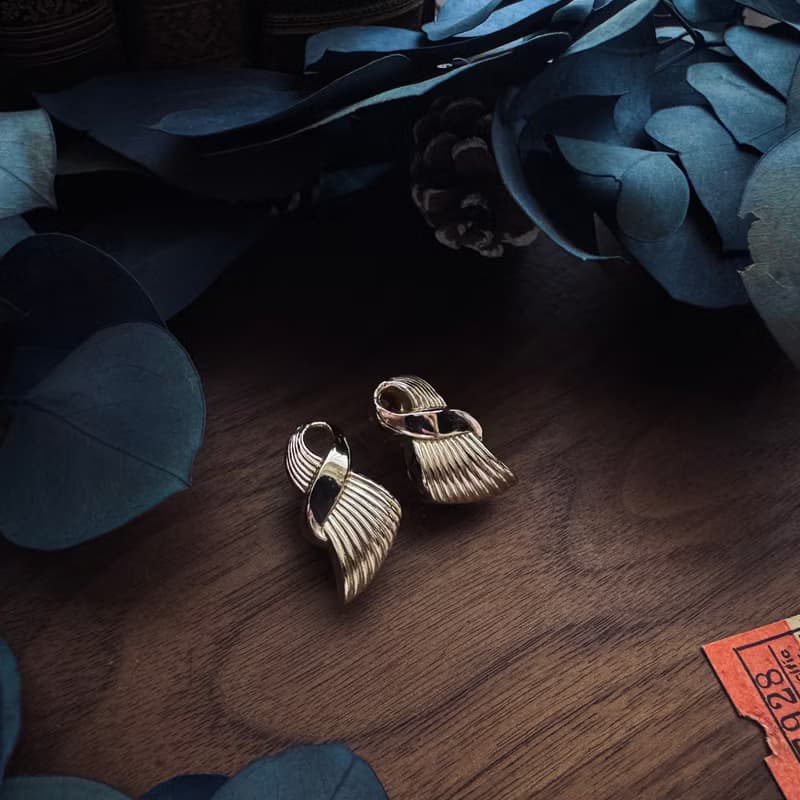 流線夾式耳環
