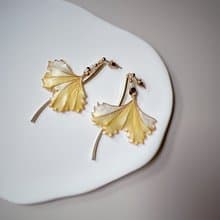 銀杏之葉 金 垂墜式樹脂耳環