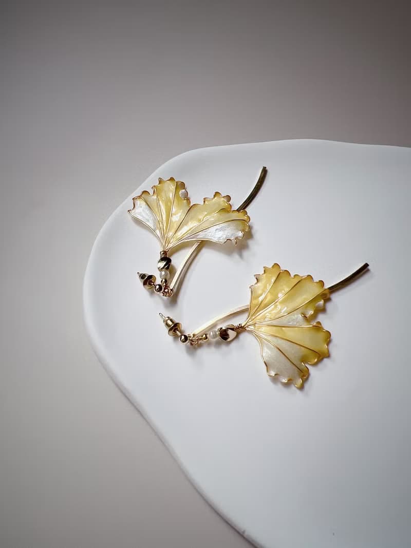 銀杏之葉 金 垂墜式樹脂耳環