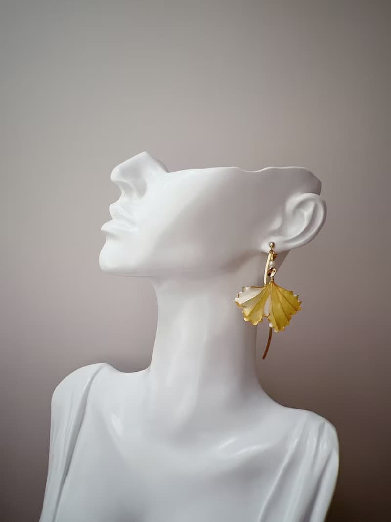 銀杏之葉 金 垂墜式樹脂耳環