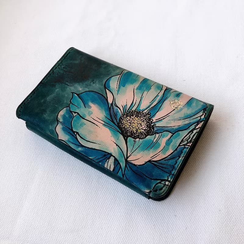 手繪花朵與幸運瓢蟲  真皮手工名片夾