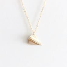 金飛機。紙飛機 項鍊 Golden。Paper Airplane Necklace