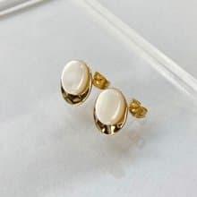 白蝶貝のカボションピアス/イヤリング