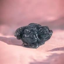 【招財神獸】烏雞翡翠三腳蟾蜍擺飾 | 天然緬甸玉翡翠A貨 | 送禮