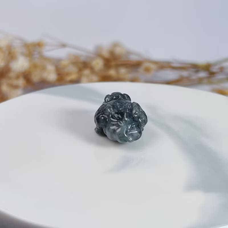 【招財神獸】烏雞翡翠三腳蟾蜍擺飾 | 天然緬甸玉翡翠A貨 | 送禮