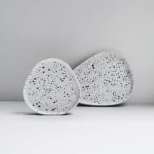 TERRAZZO 磨石子 | 經典黑白三角島嶼水泥托盤 & 玻璃鐘罩 (S)
