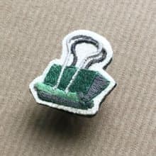 | 舊款出清5折 | 迷你手工刺繡胸針/別針 綠色迷你長尾夾