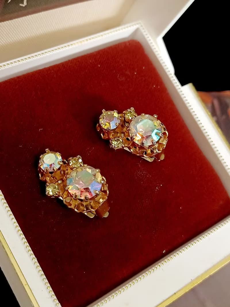 vintage jewelry  古董淡黃極光萊茵夾式耳環