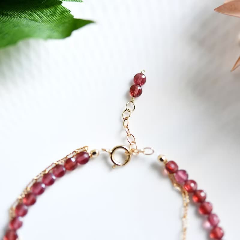 恋の成就 実りの象徴 ミニコインガーネットのブレスレット 1月誕生石 2連タイプ