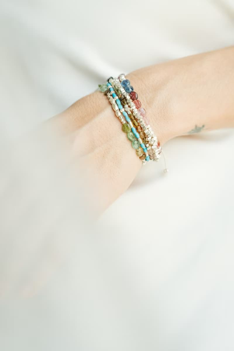 SERENE SEA: Apatite and silver beads bracelet (B00098)
