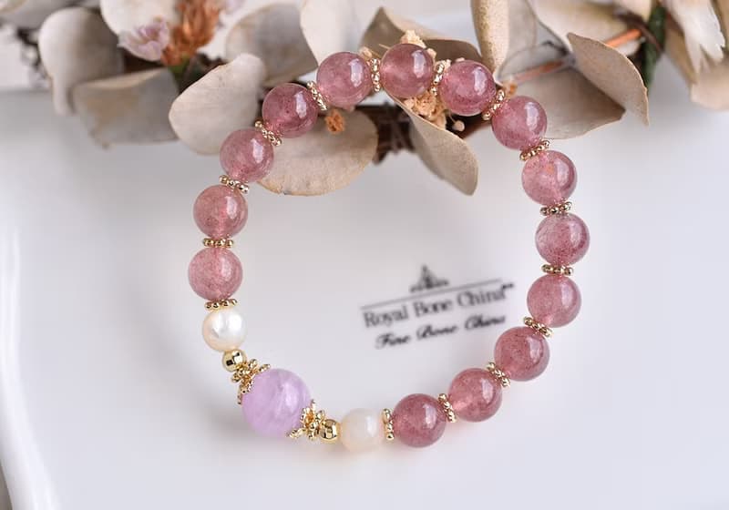 草莓晶+紫鋰輝+珍珠貝黃銅鍍金手鍊