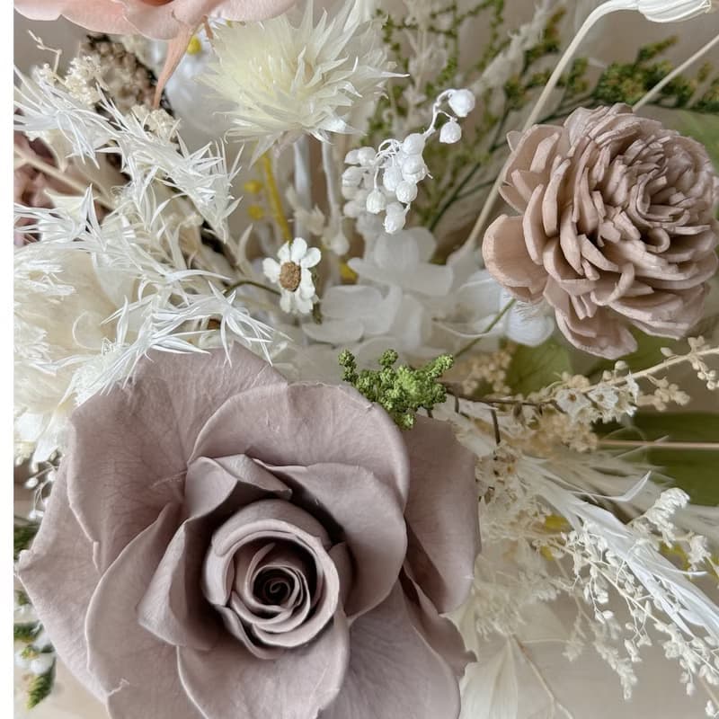 SEE 看見花藝設計|情人節|永生玫瑰 |生日|秋風呢喃擴香玫瑰花束