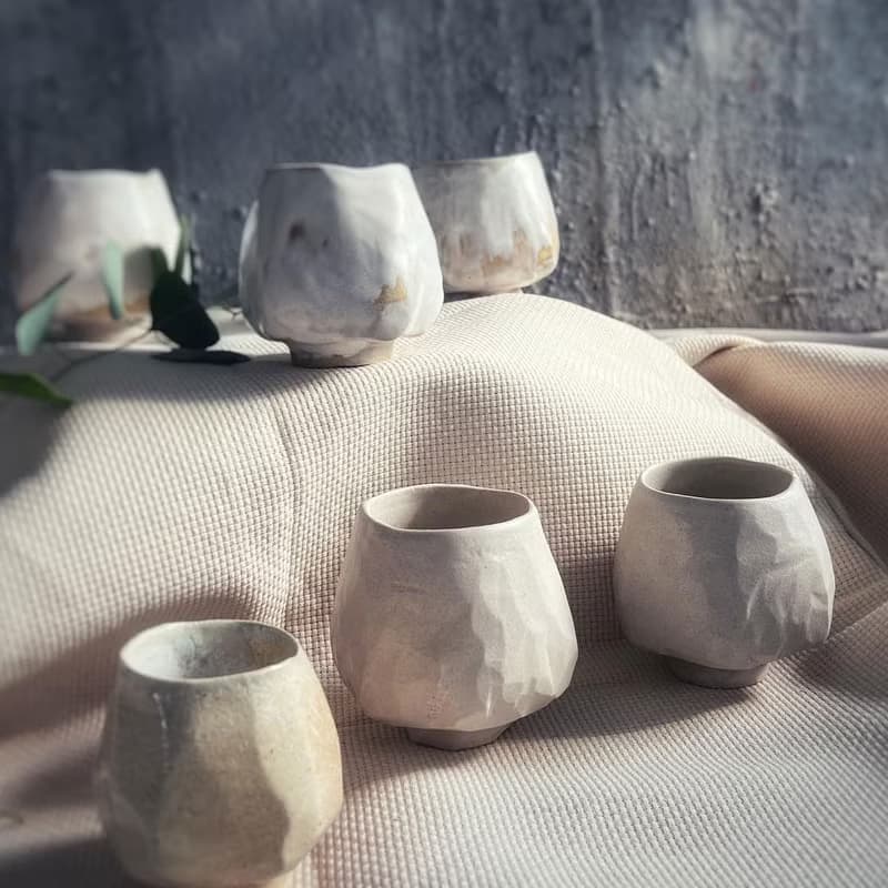 桌上的白陶糖霜 / 鬱金香茶杯 對杯 M 號  - 薄糖款
