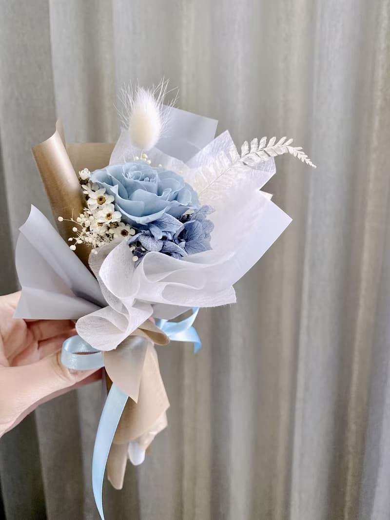 天使藍 日本永生玫瑰小花束/雙色包裝/情人節/生日禮物/畢業花束