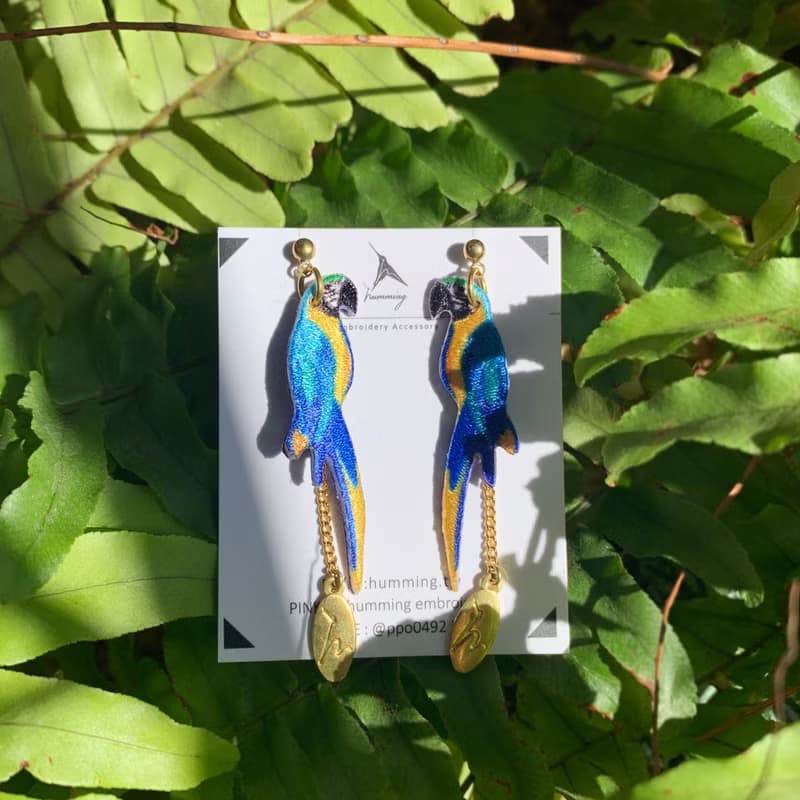 耳環 藍黃金剛鸚鵡 鳥 刺繡 手工 耳夾 禮盒 禮物
