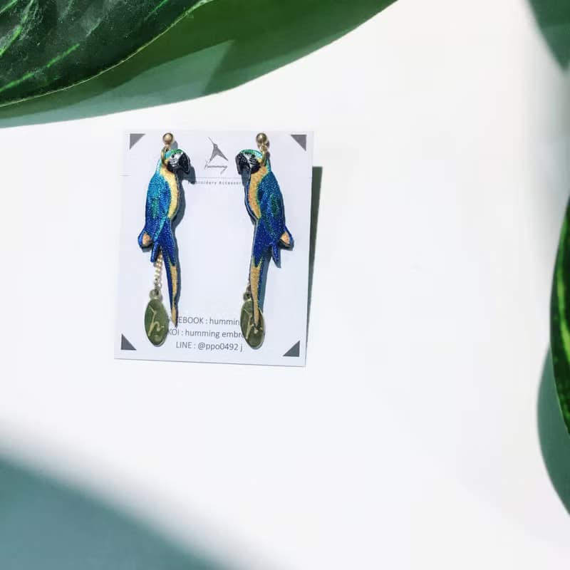 耳環 藍黃金剛鸚鵡 鳥 刺繡 手工 耳夾 禮盒 禮物