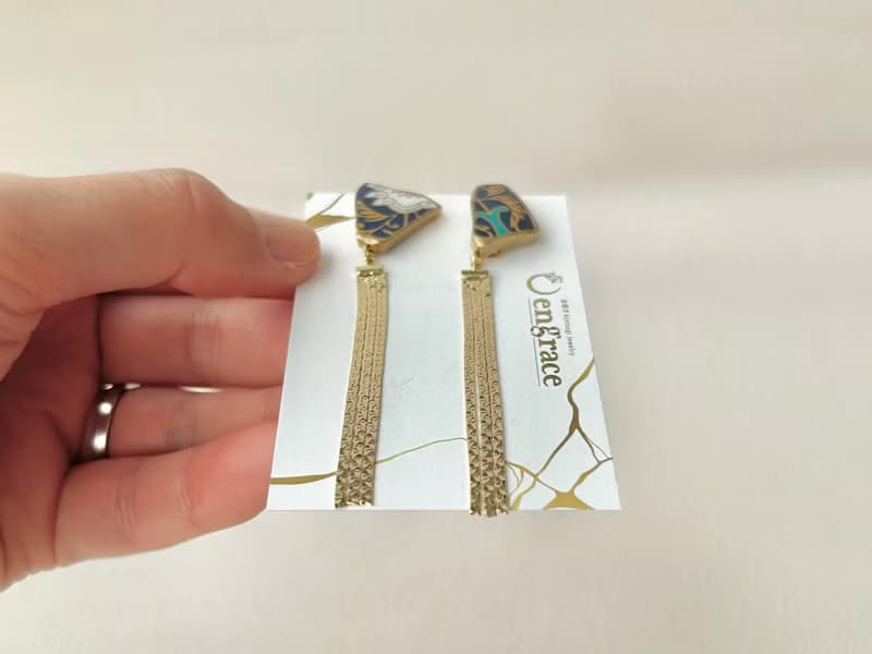 【金具が選べる】有田焼　金継ぎ　ピアス　イヤリング　リーフ柄　和柄　揺れる　ゴールドスウィングパーツ　伝統工芸　No.139