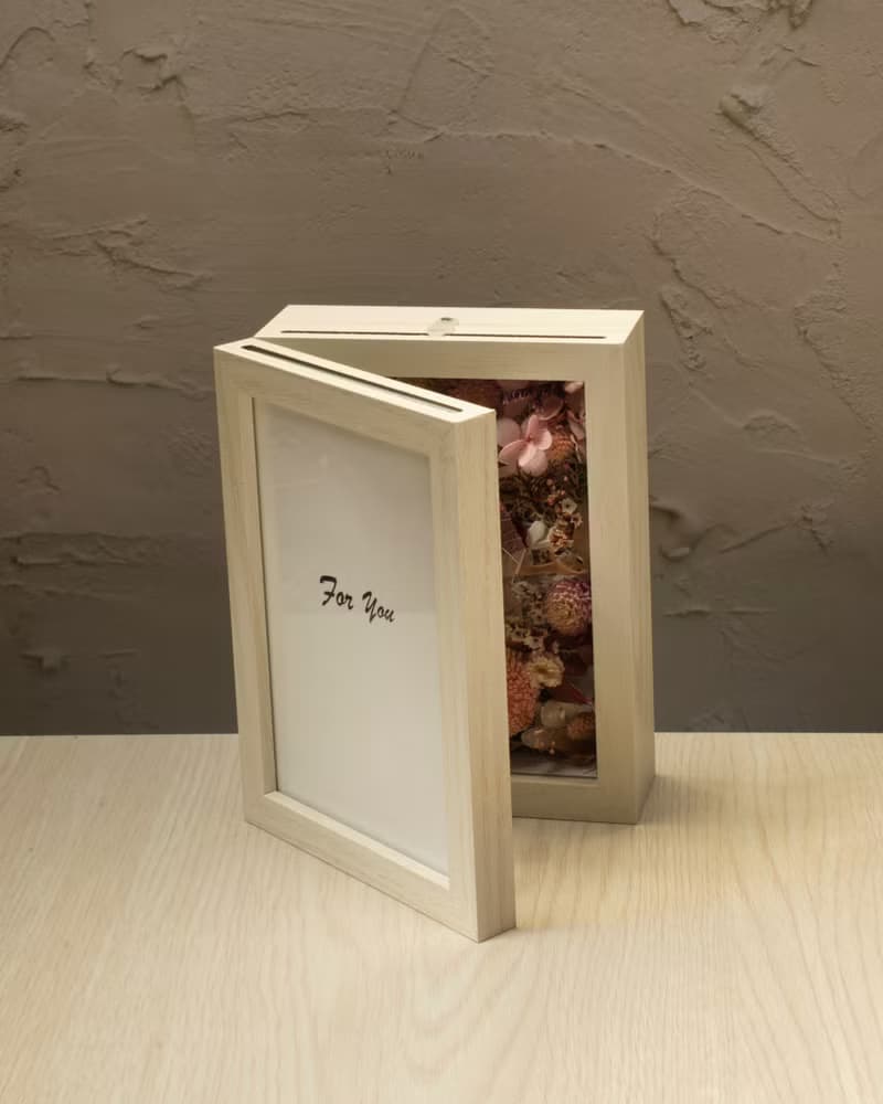 情人節馬卡龍永生花禮 玫瑰覆盆子寶盒相框