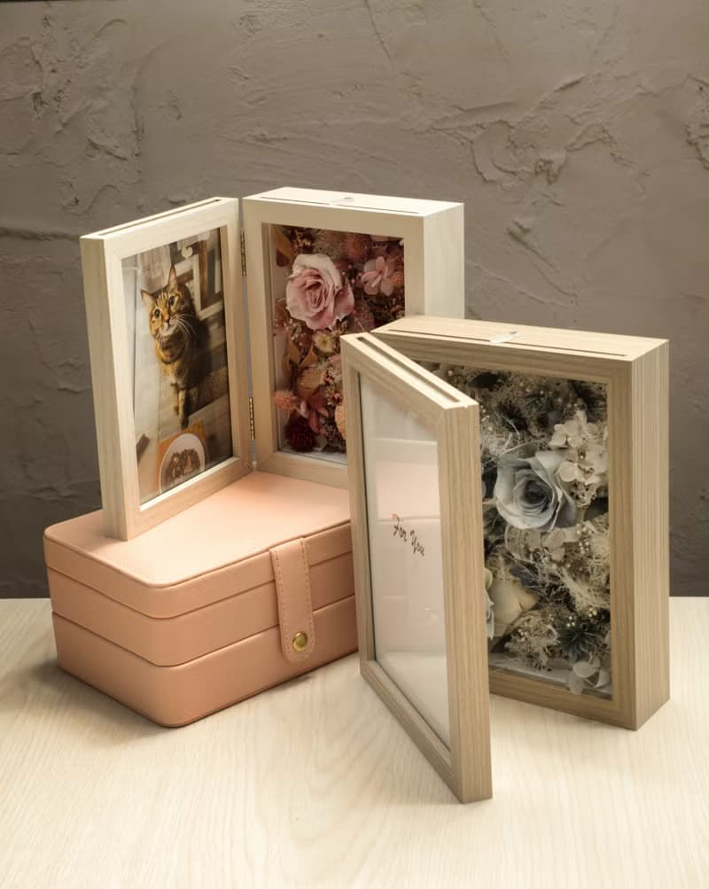 情人節馬卡龍永生花禮 玫瑰覆盆子寶盒相框