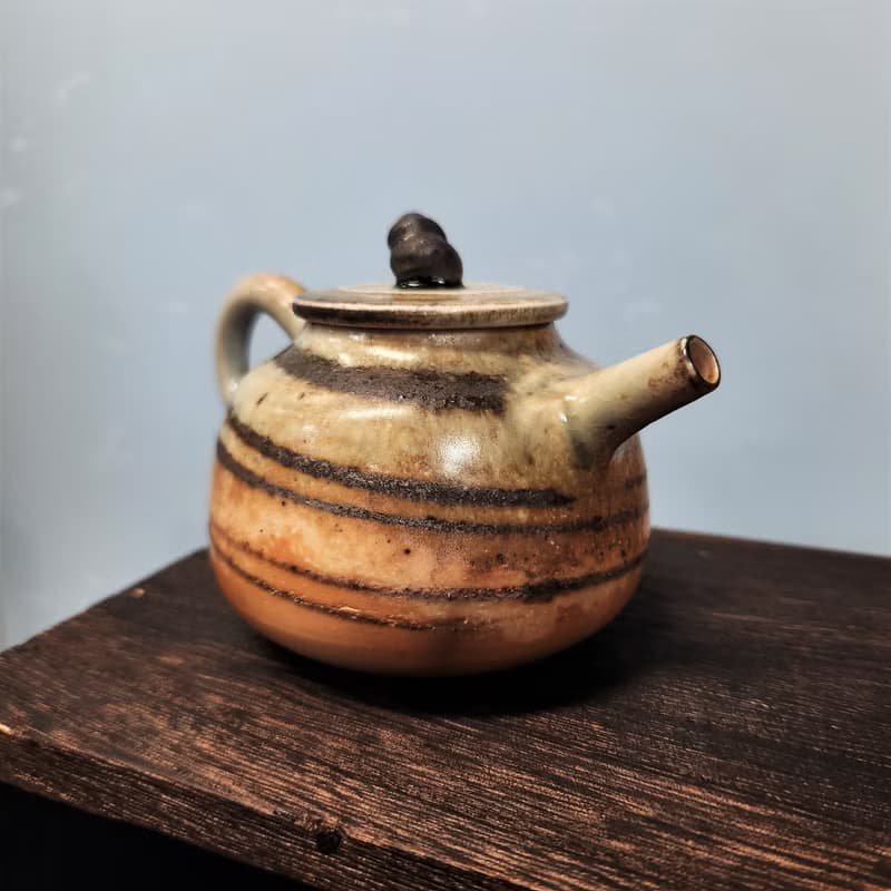 柴燒瓷土 / 絞泥茶壺