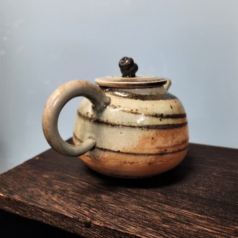 柴燒瓷土 / 絞泥茶壺